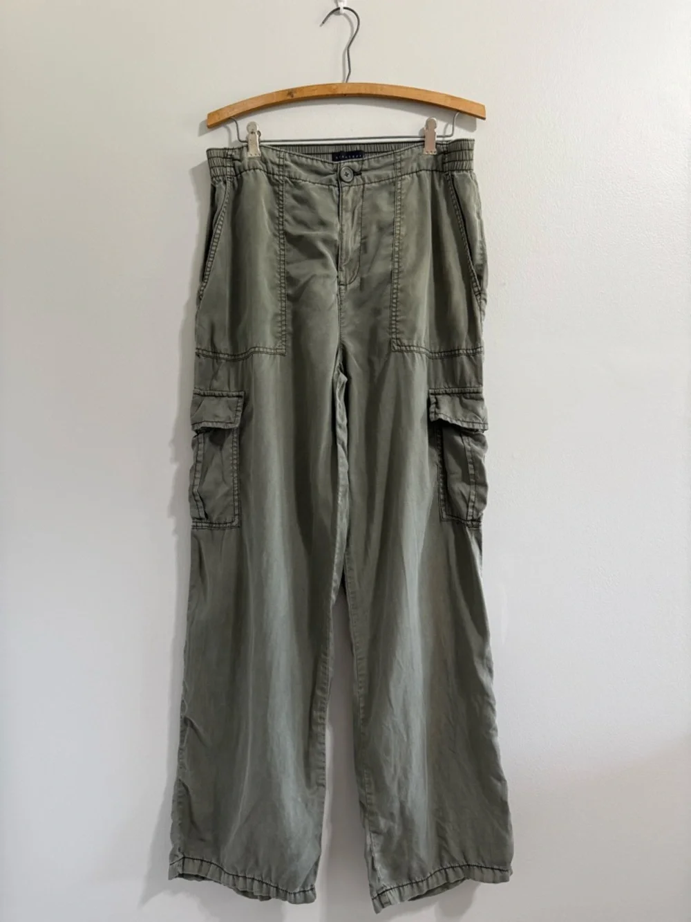 Sanctuary Sophia Wide-Leg Cargo Pants in Olive Green 100% Lyocell - Picture 1 of 4